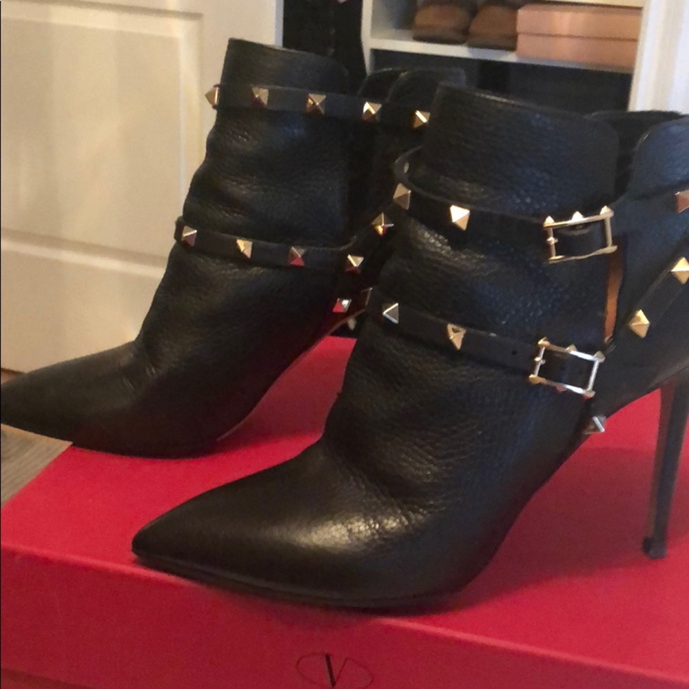 COPY - Valentino rockstud booties